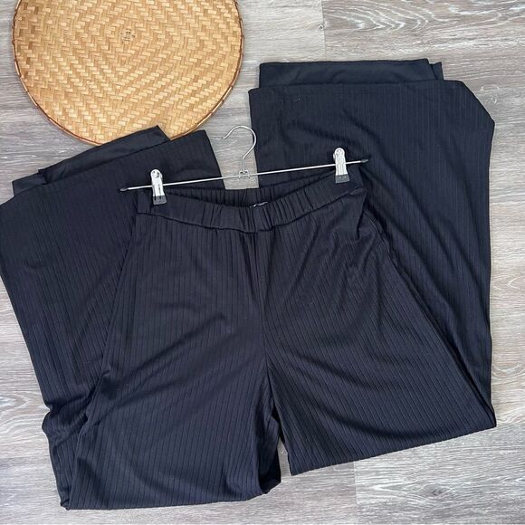 LuLus black ribbed wide leg‎ pants - Picture 2 of 7
